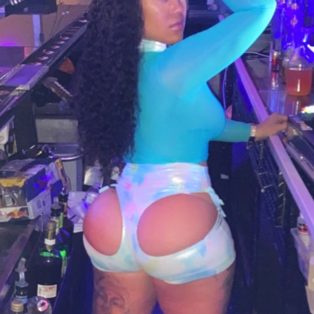 Custom two piece - Picture 2 of 2